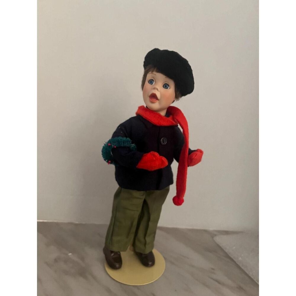Ashton-Drake Caroler Doll Wrapped Up in ChristmasPorcelain Doll, Limited Edition